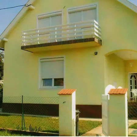 Apartmán Nora Balatonfůzfő